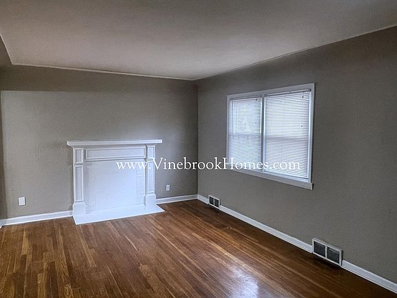 2nd image of 1836 Litchfield Ave
