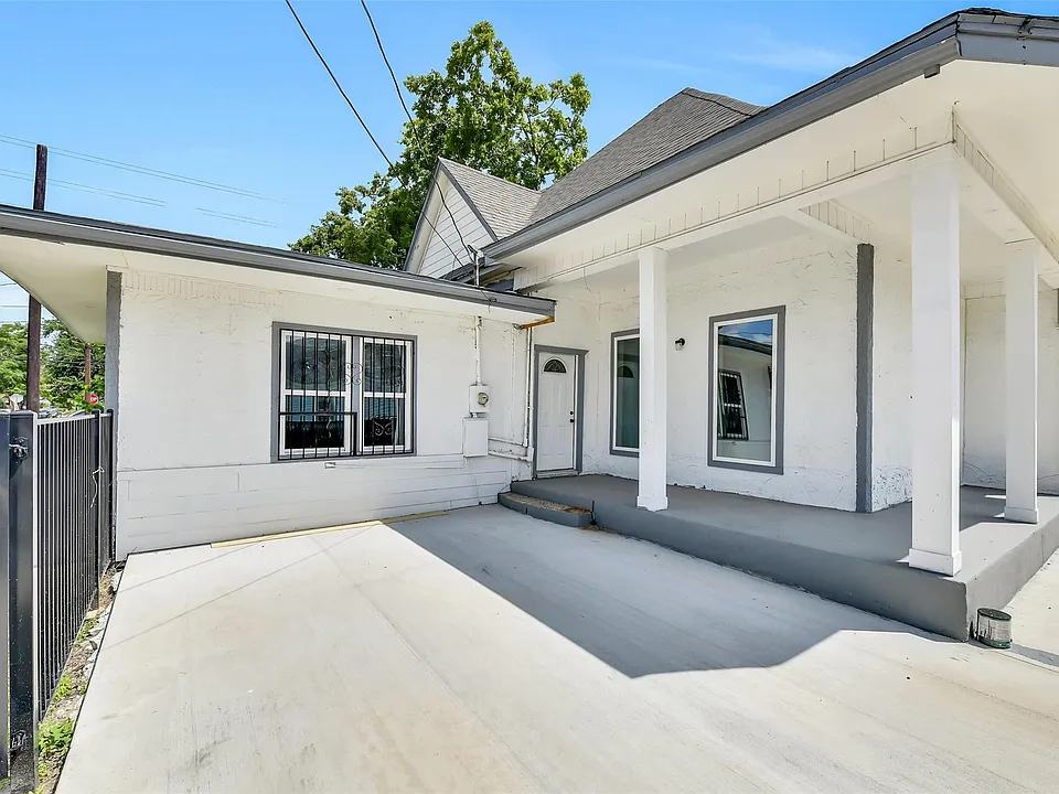 1912 Gentry St