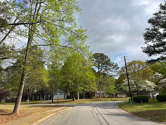 4th image of 124 Creek Cir