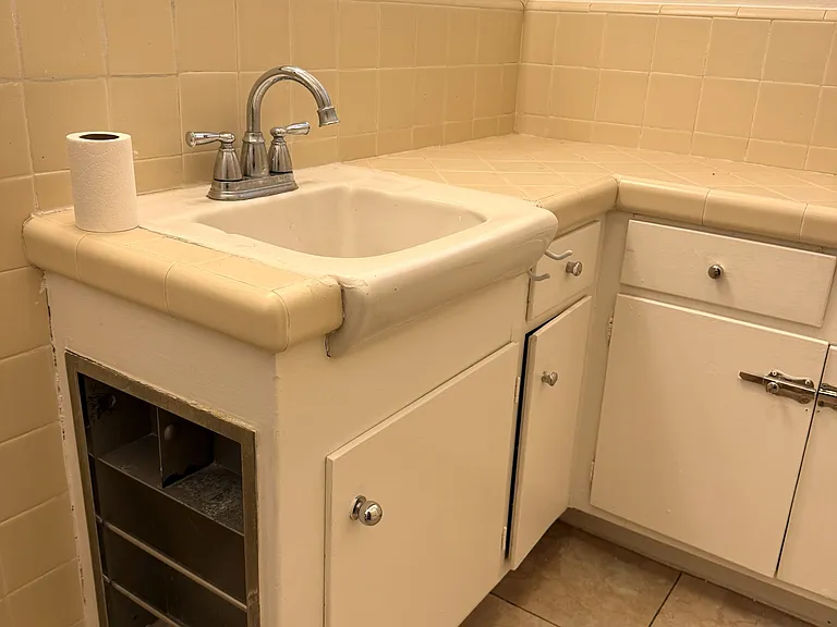 1322 Miller Dr — Photo 12