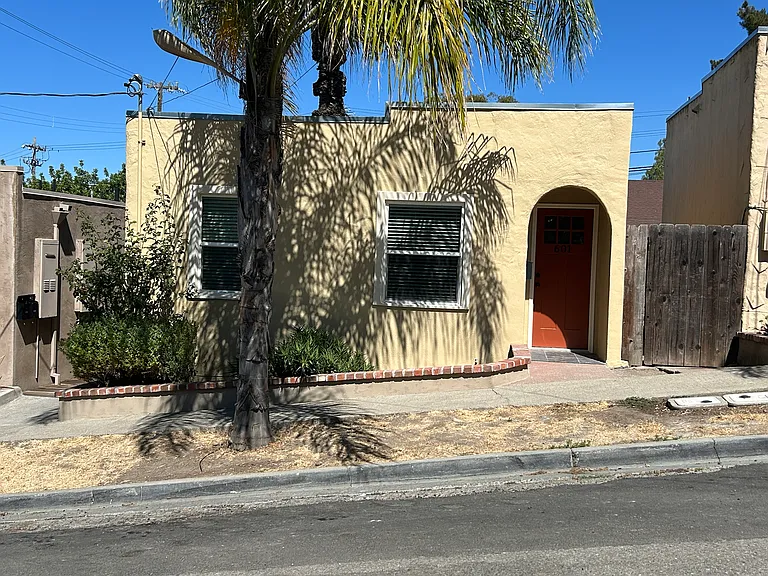 601 Miller Ave — Photo 19
