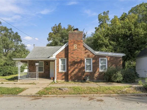 838 Ottawa St, Leavenworth, KS 66048