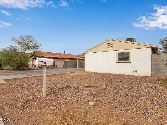 3rd image of 2720 E Wier Avenue
