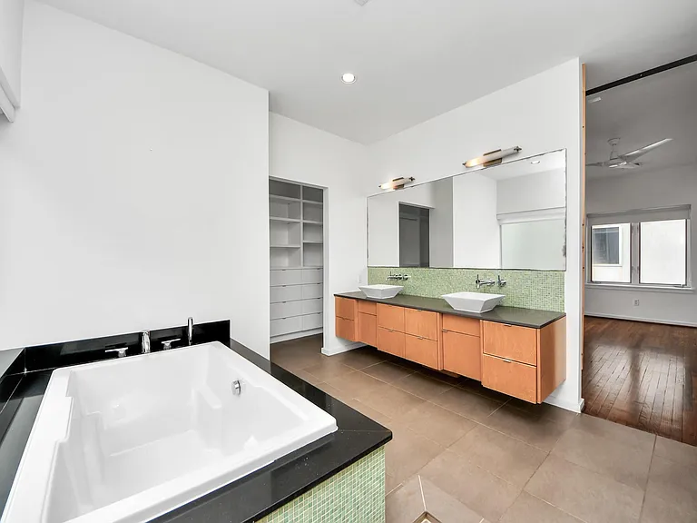 1823 Southmore Blvd — Photo 35