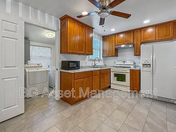 4th image of 571 El Paseo Dr