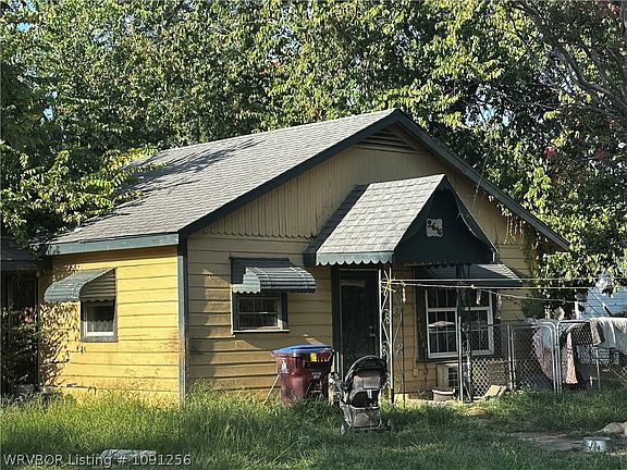 4th image of 3200 N 26th St