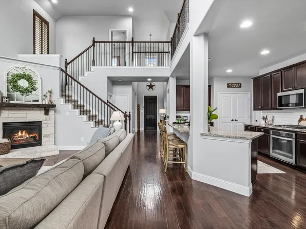 712 Calliopsis St, Little Elm, TX 75068