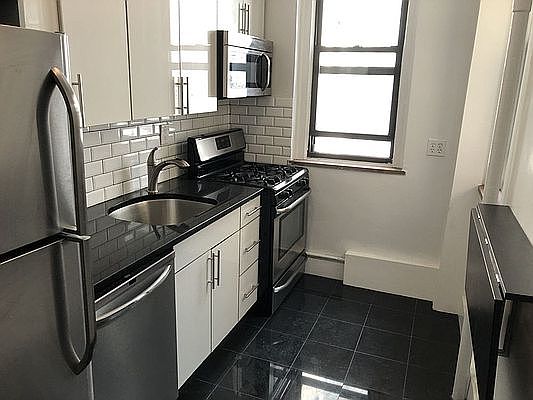 3rd image of 330 E 52nd St APT 67