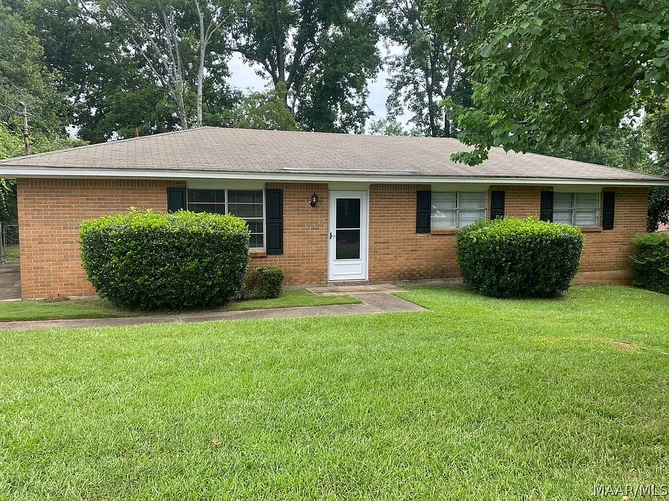 204 Magnolia Dr