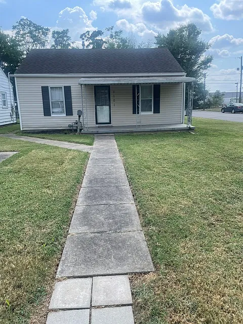 3 bed, 1260 sqft, $950 — Photo 1