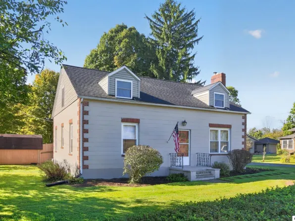 20460 Zion Rd, Gambier, OH 43022