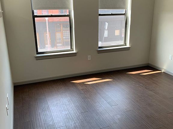 4th image of 4143-45 Manchester Ave #4143-C