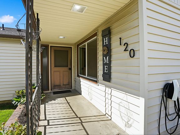 3rd image of 120 N 52nd Ave