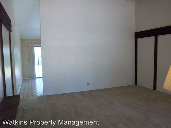 4th image of 3280 E Radcliffe Ave