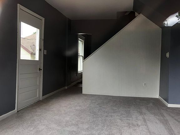 4th image of 616 N 10th St