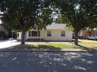 1065 E La Mesa Dr, Tulare, CA 93274