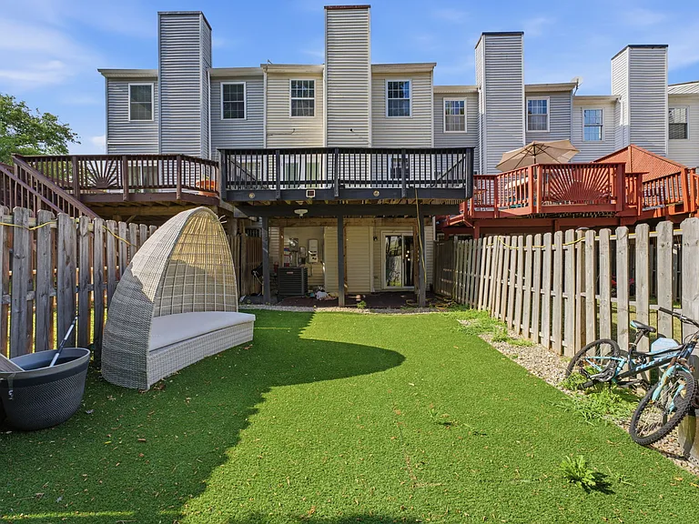 10703 Campus Way S — Photo 31