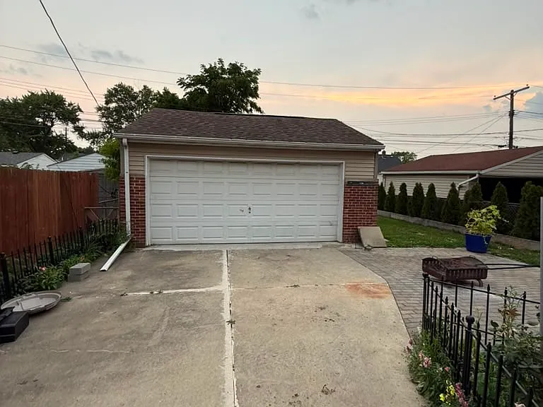 3262 Harding St — Photo 4