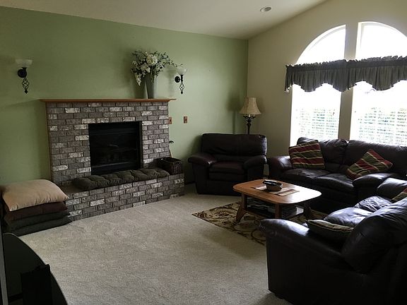 5th image of 2860 Chaussee Victoria Ct
