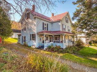 818 Concord Ave, Saint Johnsbury, VT 05819