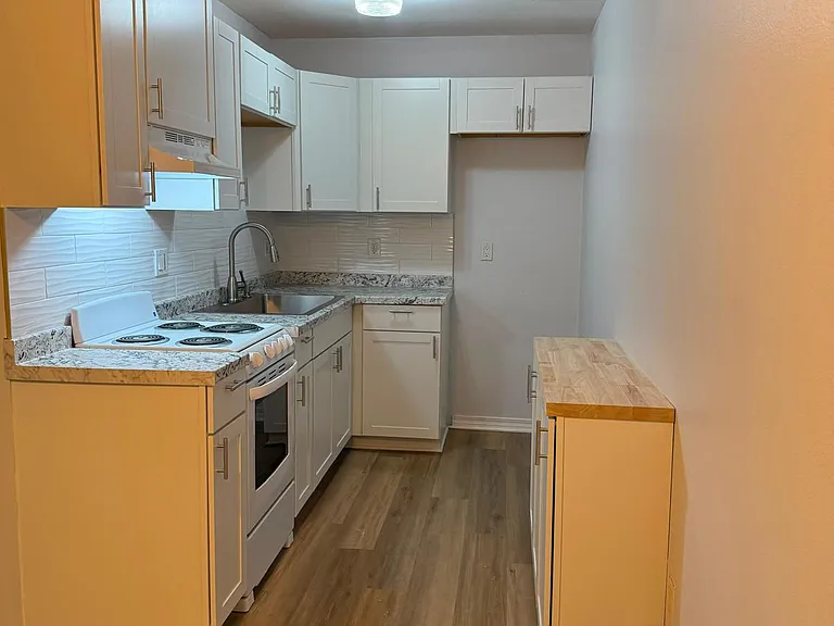 20 N Crow Rd — Photo 5