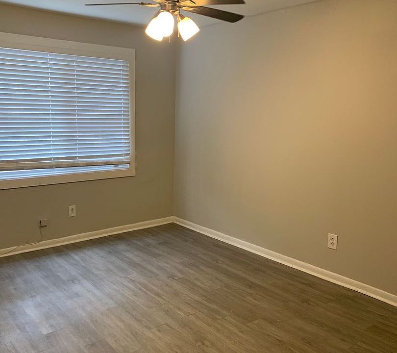 Building Photo 5