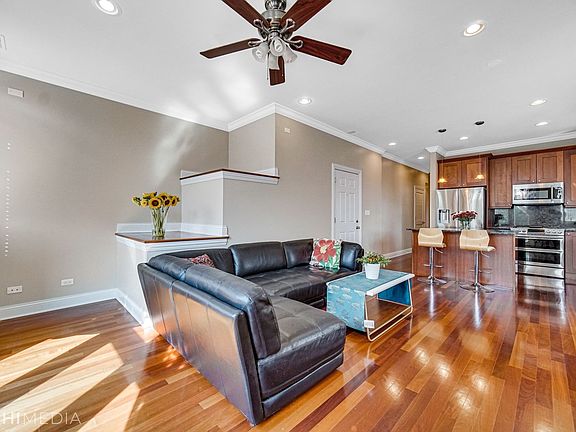 4th image of 1708 W Diversey Pkwy #2