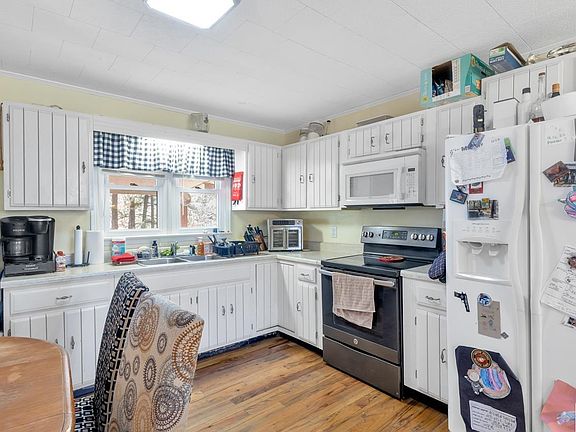 5th image of 1303 Beal Rd