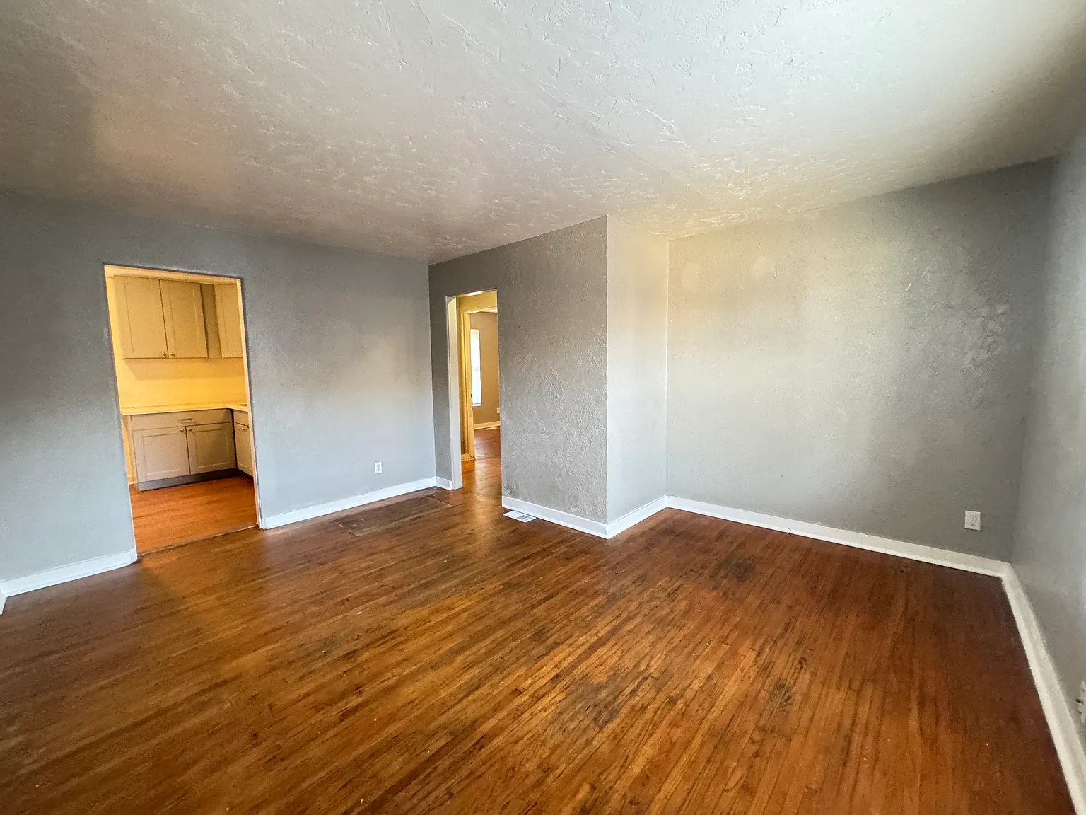 2 bed, 725 sqft, $845 — Photo 2