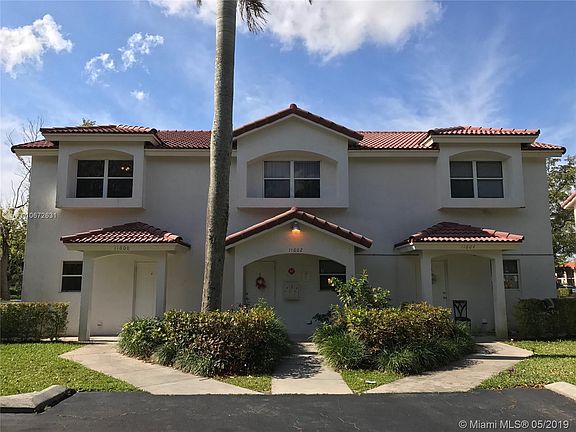 4th image of 11602 NW 37th St