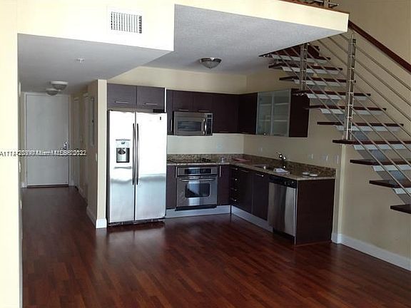 2nd image of 41 SE 5th St APT 1715