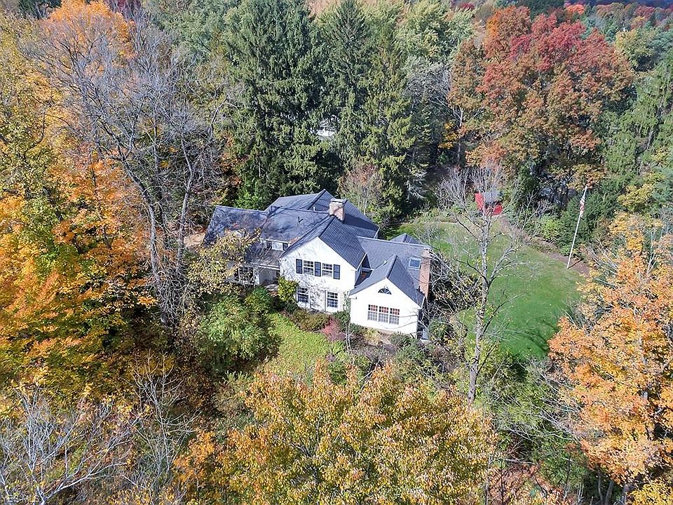1st image of 3681 Greenwood Dr