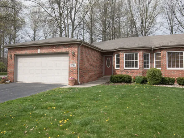 1242 Griffin Lake Ave, Chesterton, IN 46304