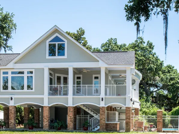 1085 Bayview Ave, Biloxi, MS 39530