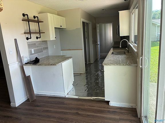 4th image of 1505 Savannah Ct SE