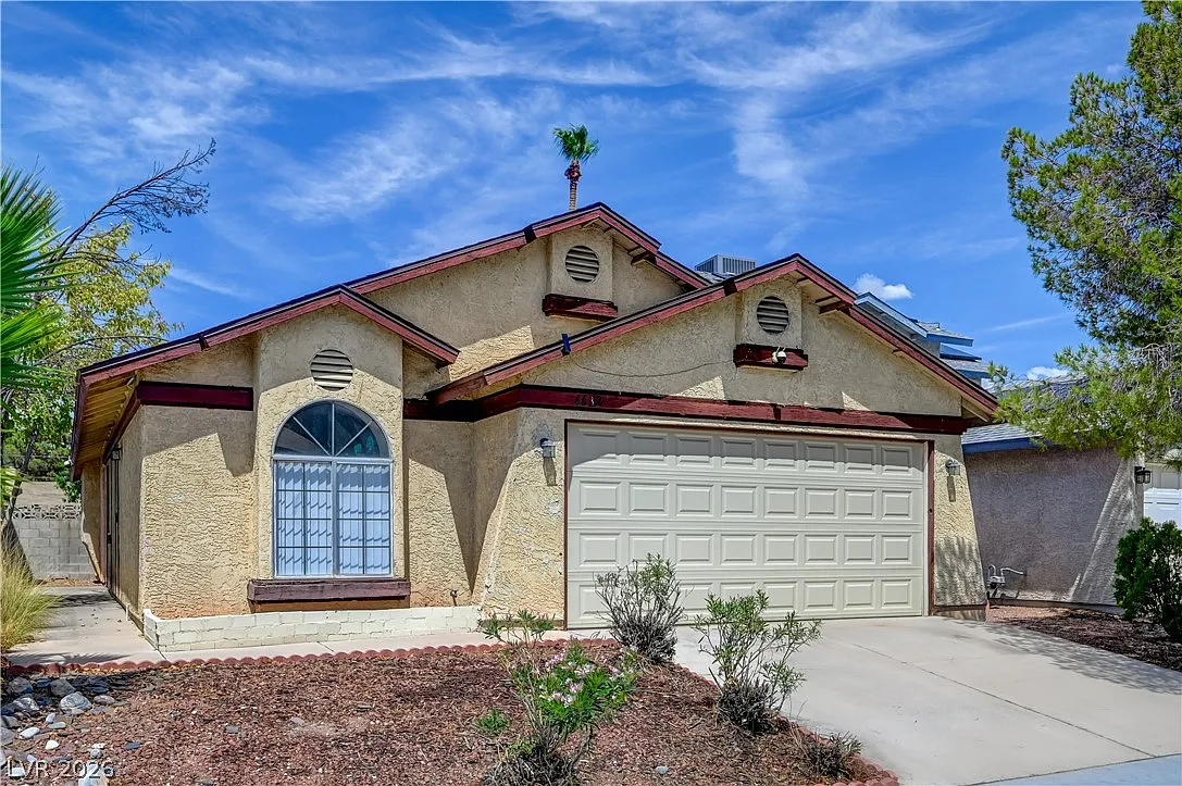 3 bed, 2.0 bath, 1175 sqft, $1,700 — Photo 2