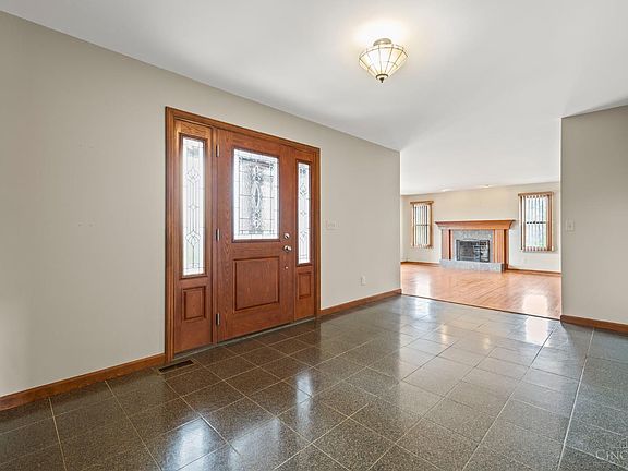 4th image of 5321 Laurelridge Ln