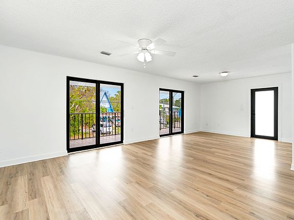 5th image of 125 Dove Lake Dr