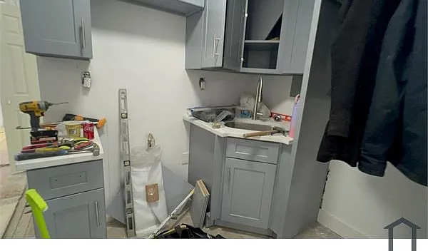 3 bed, $3,500 — Photo 2