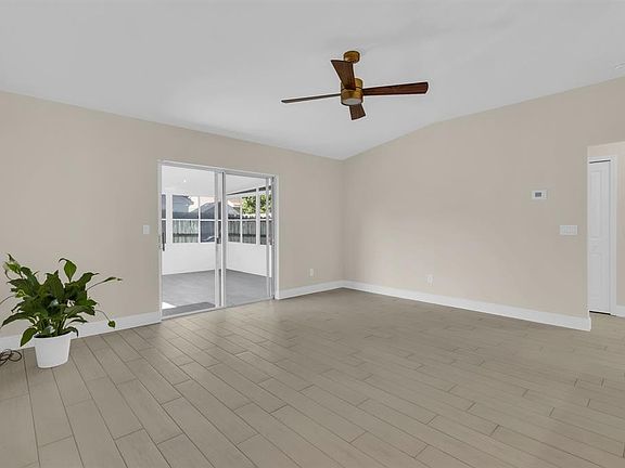 5th image of 1119 Tyler Lake Cir
