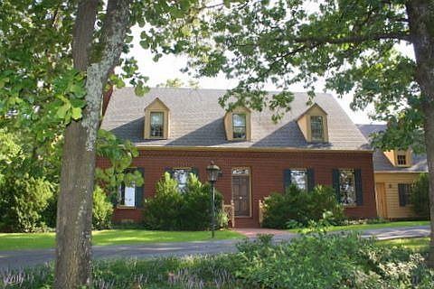Beautiful Setting For This Williamsburg Design Home