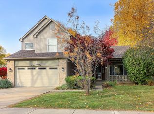 122 Arbor Ave, Sugar Grove, IL 60554