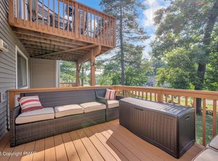 3362 Windermere Dr, Bushkill, PA 18324