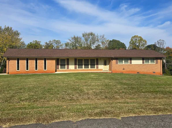 123 Northmont Dr, Statesville, NC 28625