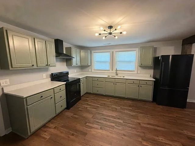 614 Tucker St — Photo 6