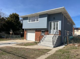 9 Rhodes Ln FLOOR 1, West Hempstead, NY 11552