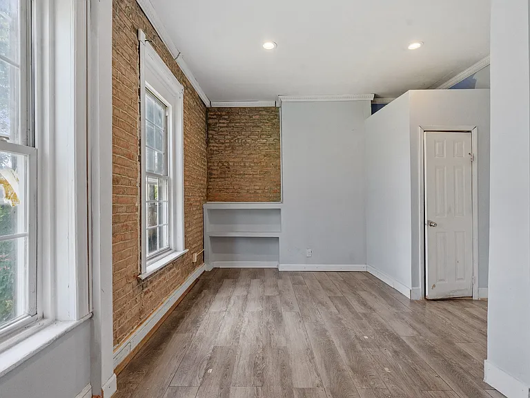 179 Elk St #1 — Photo 3
