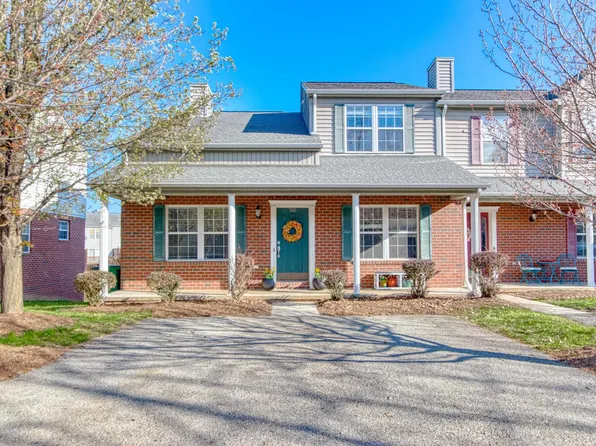 705 Oak Tree Blvd NW, Christiansburg, VA 24073