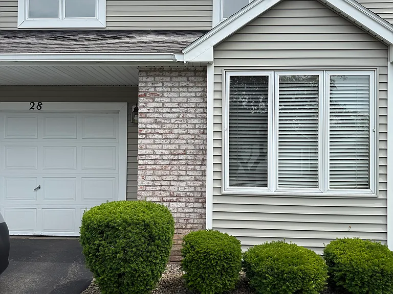 28 Nouveau Pl — Photo 3