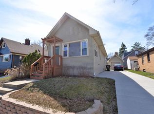 3821 Graceland Blvd, Racine, WI 53405